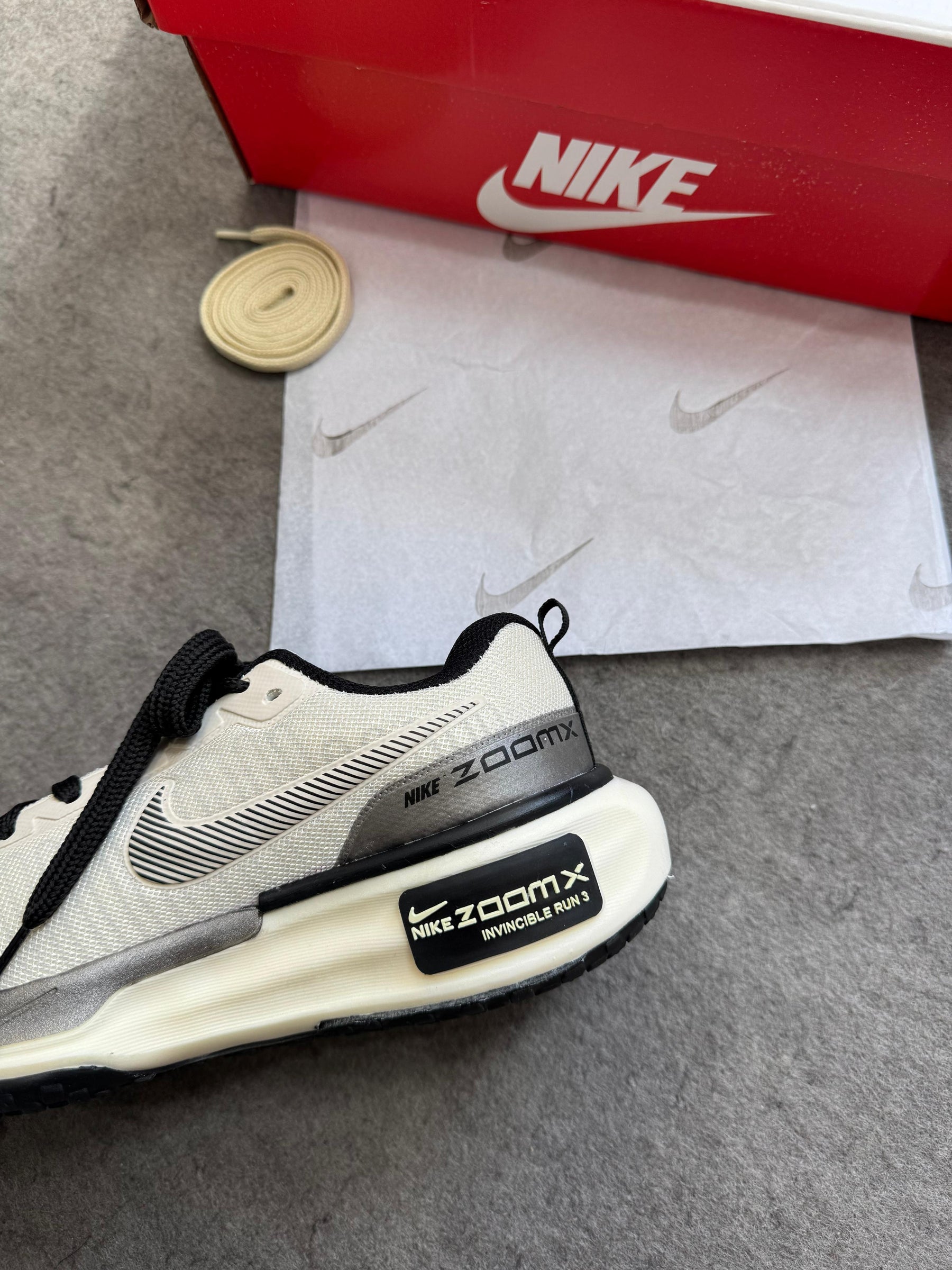 Tênis Feminino Zoomx 04 (2 Pares Cadarços)