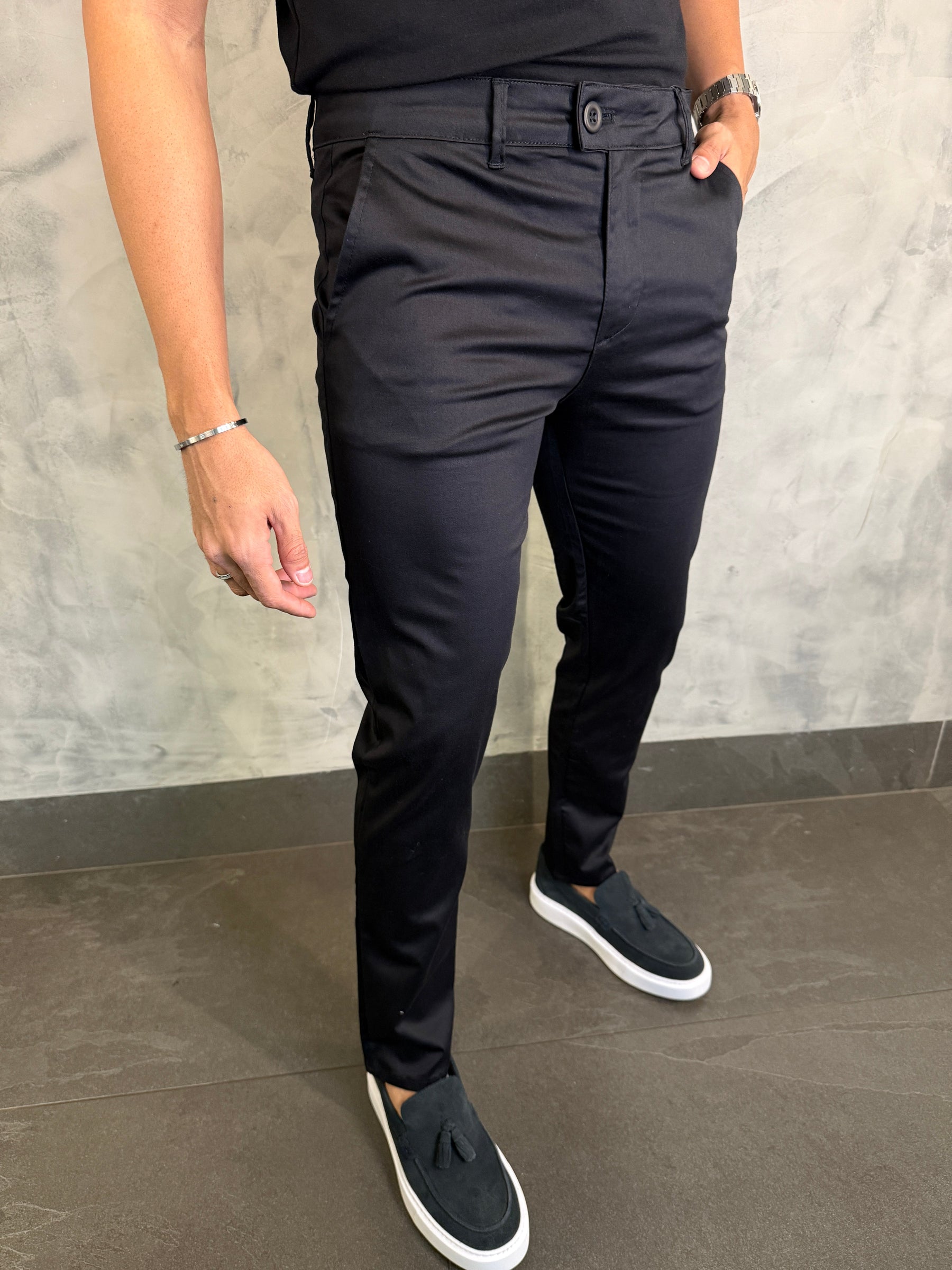 CALÇA SARJA ACETINADA PONTO H PRETO