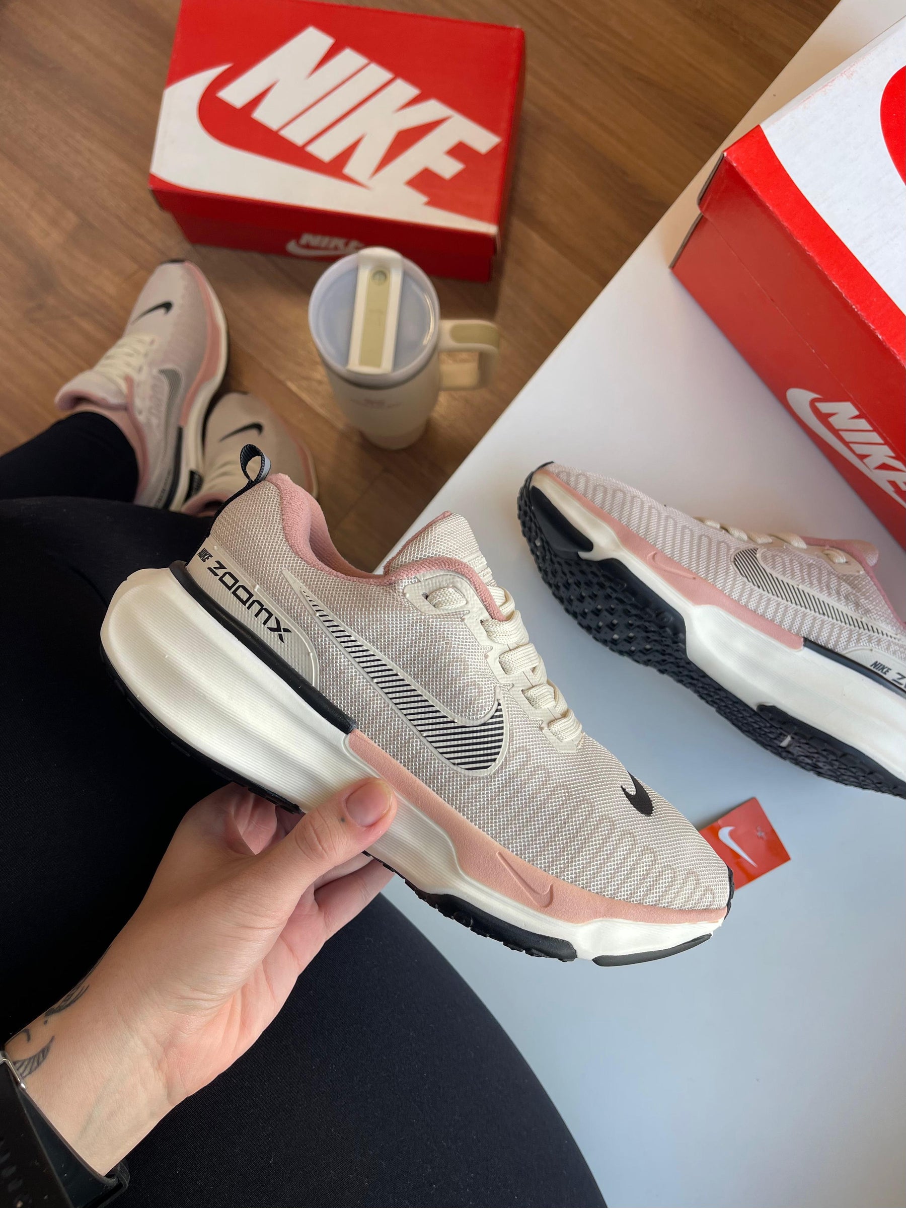 Tênis Feminino Zoomx 04 (2 Pares Cadarços)